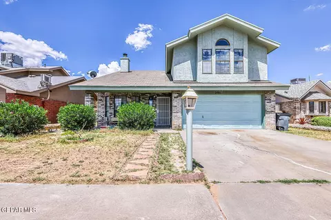 2901 Lake Michigan Dr, El Paso, TX 79936
