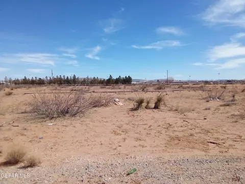 4920 Fort Defiance Dr, El Paso, TX 79938