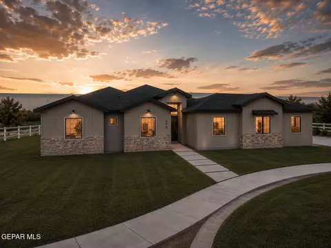 208 Rancho Viejo Dr, El Paso, TX 79927