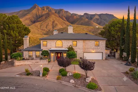 5864 Via Cuesta Dr, El Paso, TX 79912