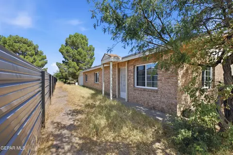 185 Elfego Rd, Anthony, NM 88021
