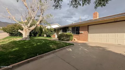 352 Crestmont Dr, El Paso, TX 79912