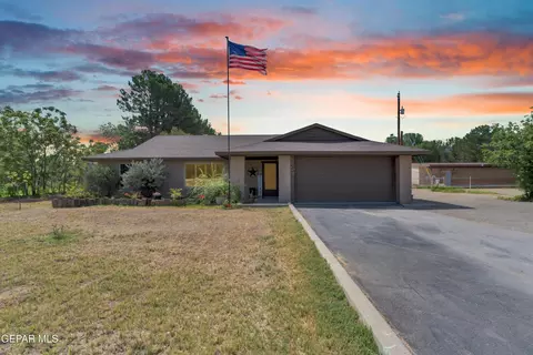 538 Rancho Viejo Dr, Socorro, TX 79927