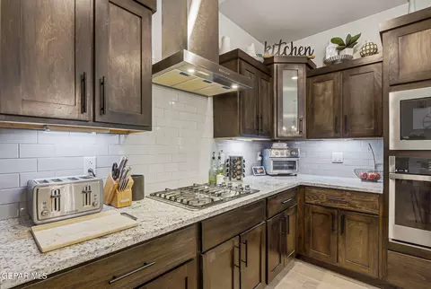 Kitchen - 15212 Composition Ave, El Paso, TX 79938 photo 5 of 6
