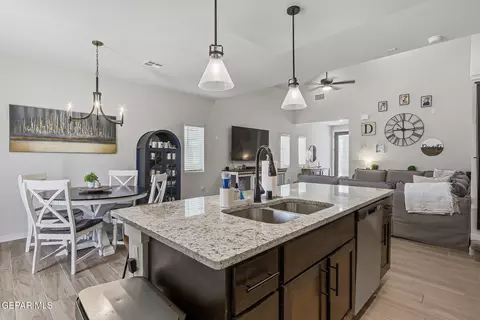 Kitchen - 15212 Composition Ave, El Paso, TX 79938 photo 4 of 6