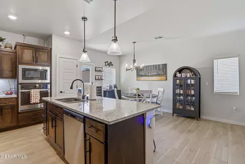 Kitchen - 15212 Composition Ave, El Paso, TX 79938 photo 6 of 6