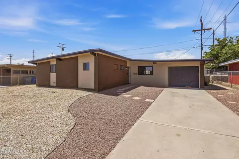 9425 Gschwind St, El Paso, TX 79924