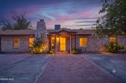 4279 Boy Scout Ln, El Paso, TX 79922