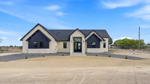 250 Flor Del Sur, Socorro, TX 79927