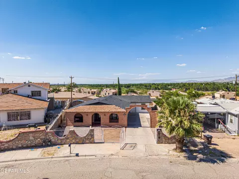 196 Aspen Dr, Sunland Park, NM 88063