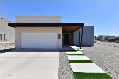 240 Emerald Sun Dr, Horizon City, TX 79928