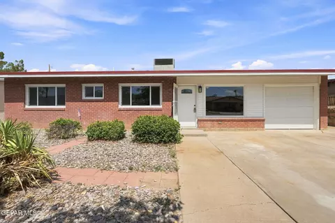 8936 Mount Delano Dr, El Paso, TX 79904