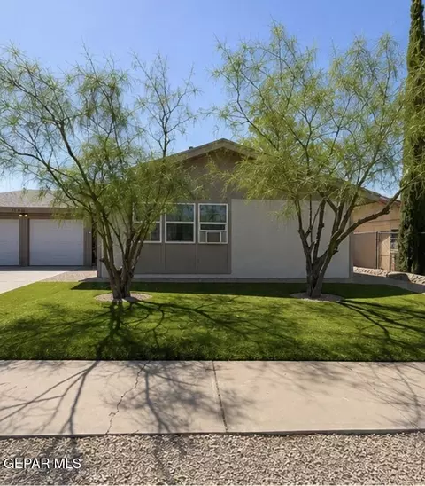 624 Arredondo Dr, El Paso, TX 79912
