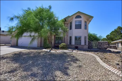708 Villa Flores Dr, El Paso, TX 79912
