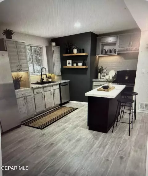 10477 Mackinaw St, El Paso, TX 79924