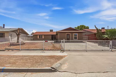 10816 Opalstone St, El Paso, TX 79924