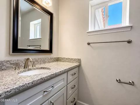 Bath - 744 El Parque Dr, El Paso, TX 79912 photo 1 of 6