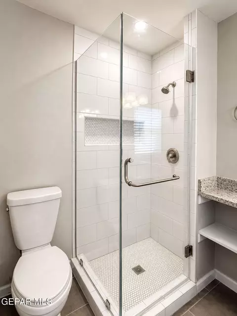 Bath - 744 El Parque Dr, El Paso, TX 79912 photo 6 of 6