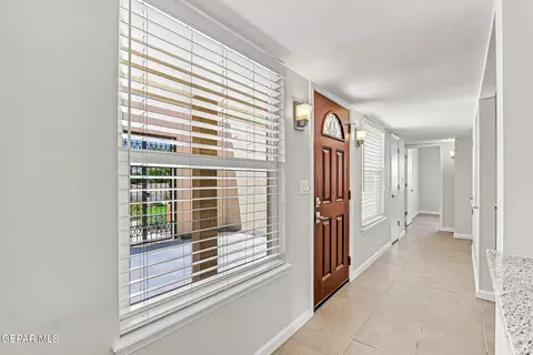 Entry Way - 744 El Parque Dr, El Paso, TX 79912 photo 2 of 6