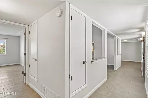 Entry Way - 744 El Parque Dr, El Paso, TX 79912 photo 6 of 6