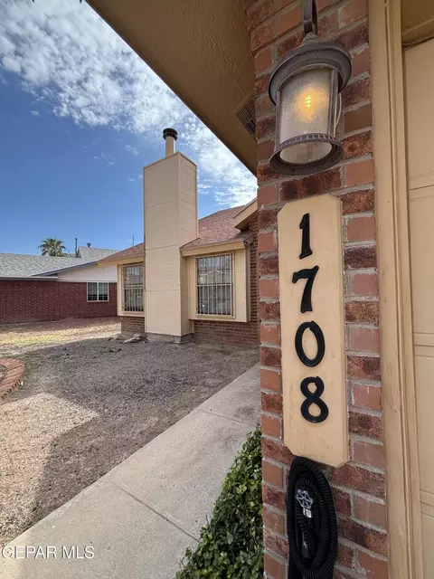 1708 Firehouse Dr, El Paso, TX 79936