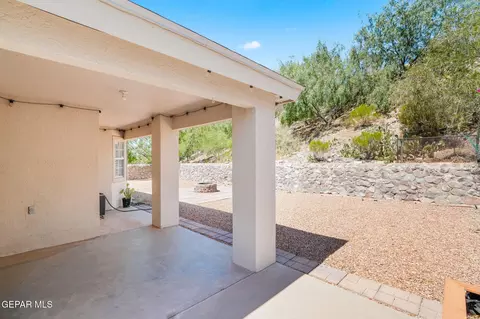 Exterior - 773 Villa Vanessa Dr, El Paso, TX 79912 photo 7 of 8