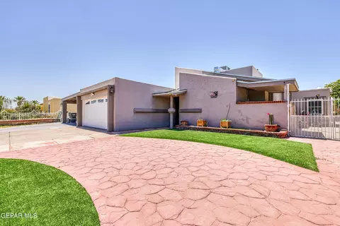 10746 Fury Ln, El Paso, TX 79935