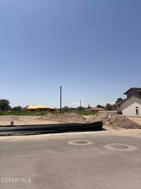 5945 Ruidoso Downs St, El Paso, TX 79932