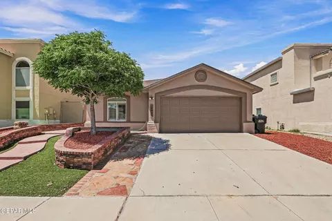 14049 Peter Noyes Dr, Horizon City, TX 79928