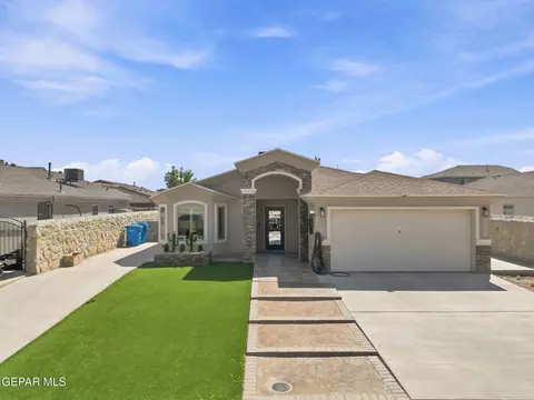11609 Flor Galatea Way, Socorro, TX 79927
