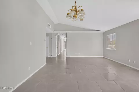 2300 Tierra Negra Dr, El Paso, TX 79938