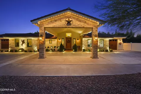780 Romer Ray Dr, El Paso, TX 79932