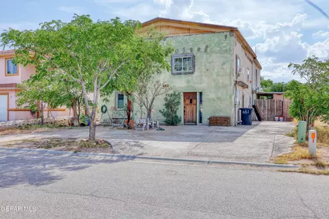 651 Teichelkamp Dr, Horizon City, TX 79928