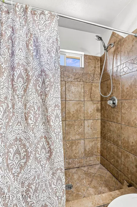 Bath - 3229 Perla Point Dr, El Paso, TX 79938 photo 3 of 4