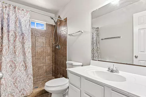 Bath - 3229 Perla Point Dr, El Paso, TX 79938 photo 4 of 4