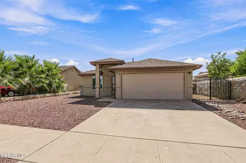3229 Perla Point Dr, El Paso, TX 79938