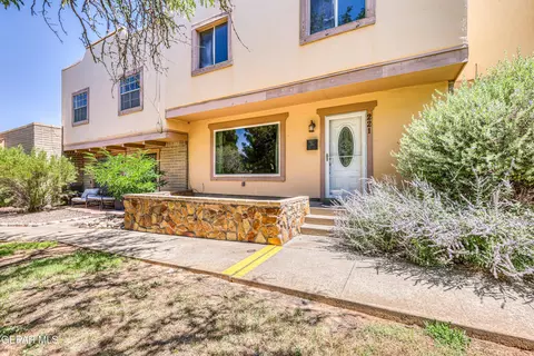 221 Montebello Dr, El Paso, TX 79912