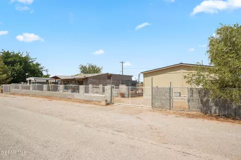 3670 Whitetail Deer Dr, El Paso, TX 79938