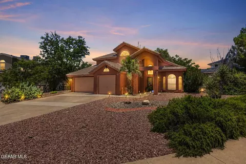 6443 Loma De Cristo Dr, El Paso, TX 79912