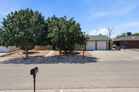 3209 Vogue Dr, El Paso, TX 79935