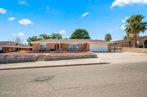 1511 Vista De Oro Dr, El Paso, TX 79935