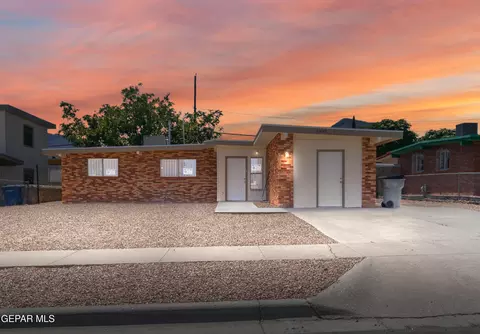 10045 Kellogg St, El Paso, TX 79924