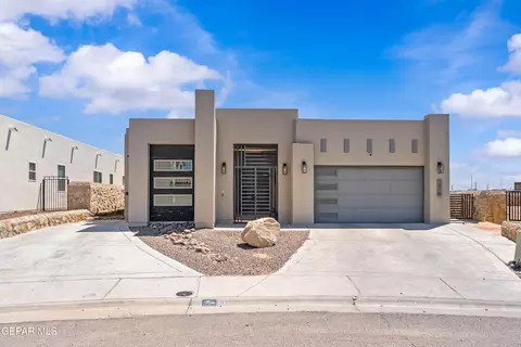 1016 Gaitan St, Horizon City, TX 79928