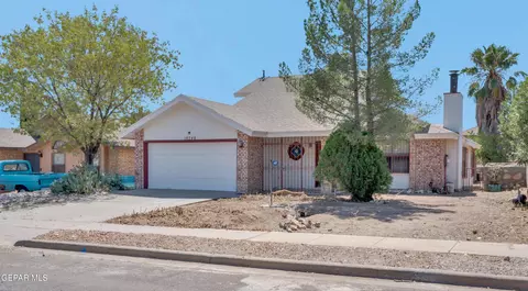 10740 Pleasant Hill Dr, El Paso, TX 79924