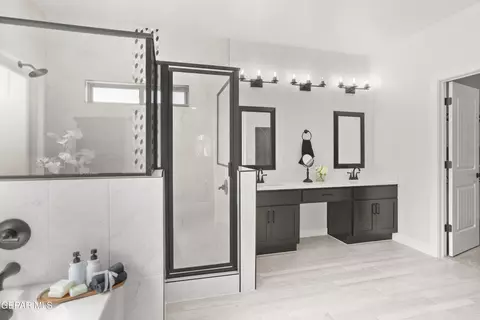 Bath - 3876 Bubble Pl, El Paso, TX 79938 photo 5 of 8