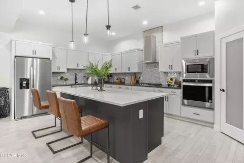 Kitchen - 3876 Bubble Pl, El Paso, TX 79938 photo 3 of 6