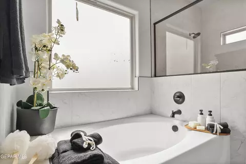 Bath - 3876 Bubble Pl, El Paso, TX 79938 photo 6 of 8