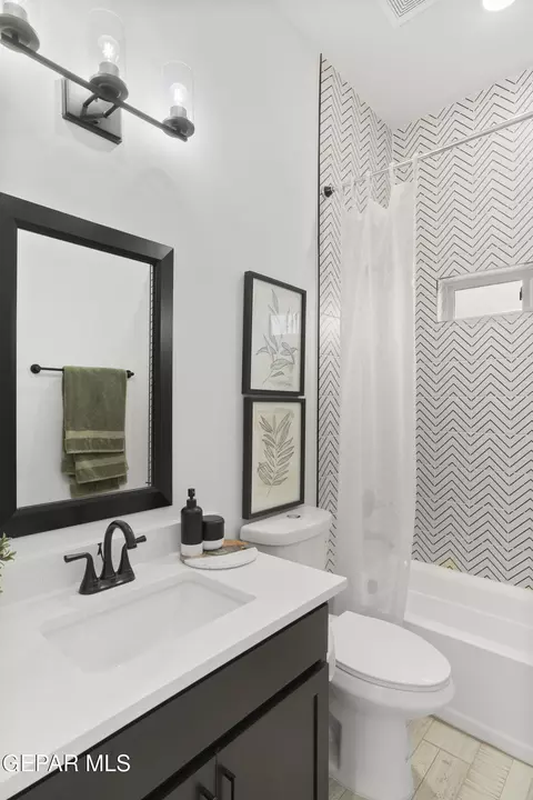 Bath - 3876 Bubble Pl, El Paso, TX 79938 photo 1 of 8