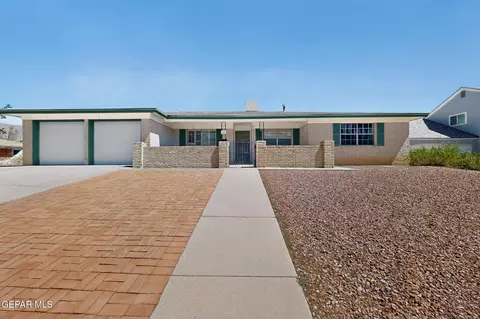6747 Fiesta Dr, El Paso, TX 79912