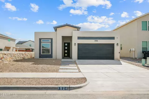 1024 Summer Lake St, El Paso, TX 79928